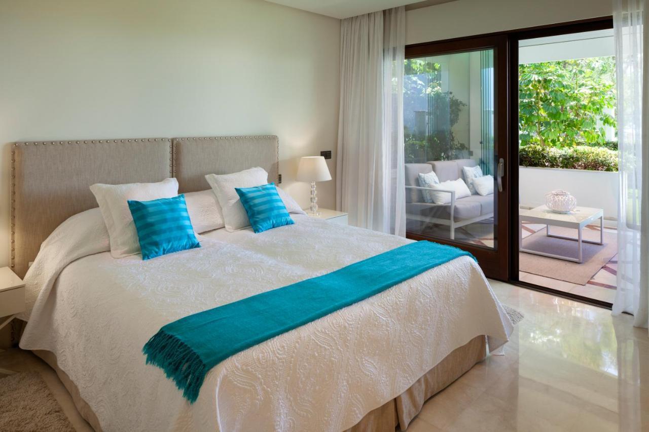 Appartement Frontline Ground Floor With Private Garden, Doncella Beach. *